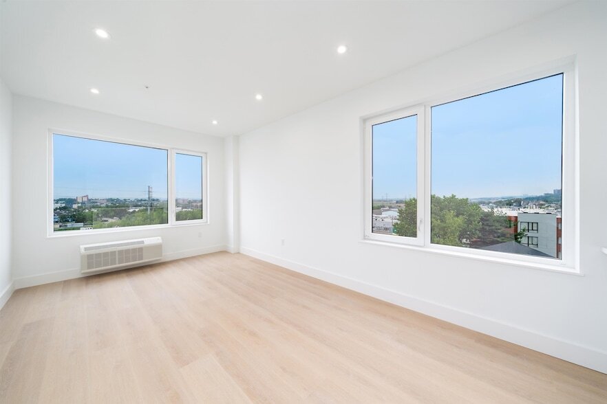 Photo - 3309 Liberty Avenue Unit 401