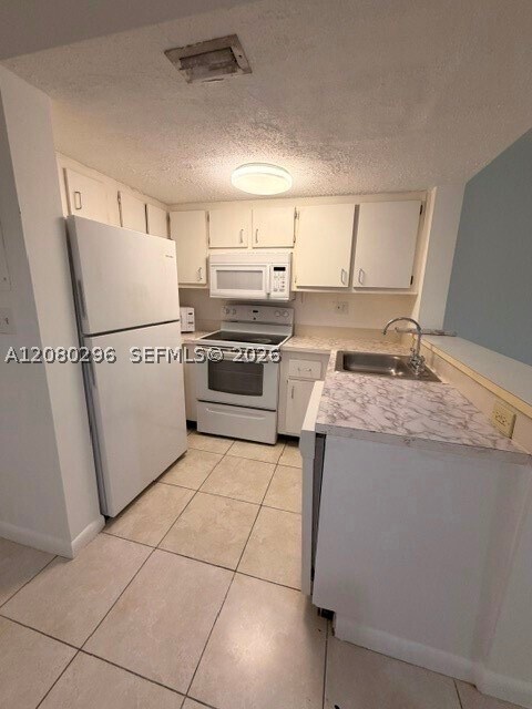 Foto del edificio - 8670 NW 6th Ln