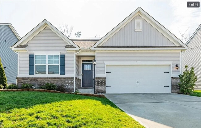 Building Photo - 7500 Sedge Dr