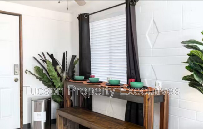 Foto del edificio - 1227 N Belvedere Ave