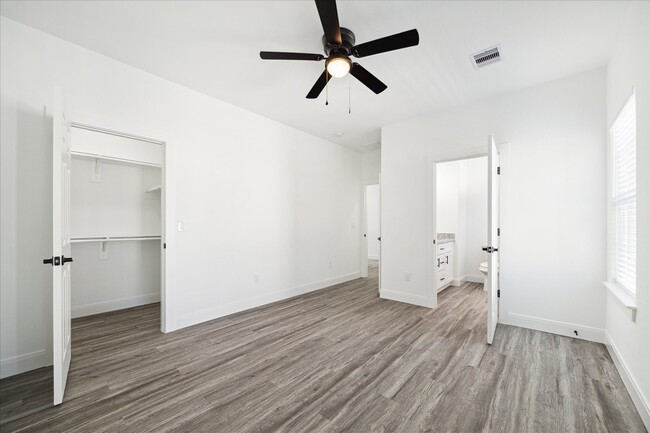 Foto del edificio - 120 W Mulberry Ave