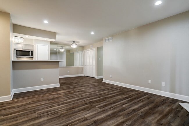 Photo - 10101 S Gessner Rd Apartment