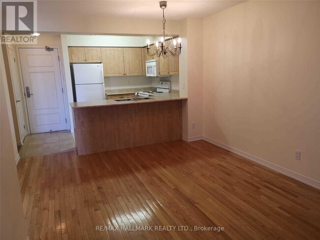 Building Photo - 310 Red Maple Rd