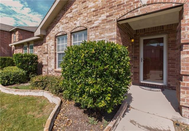 Foto del edificio - 1724 Honey Creek Ln