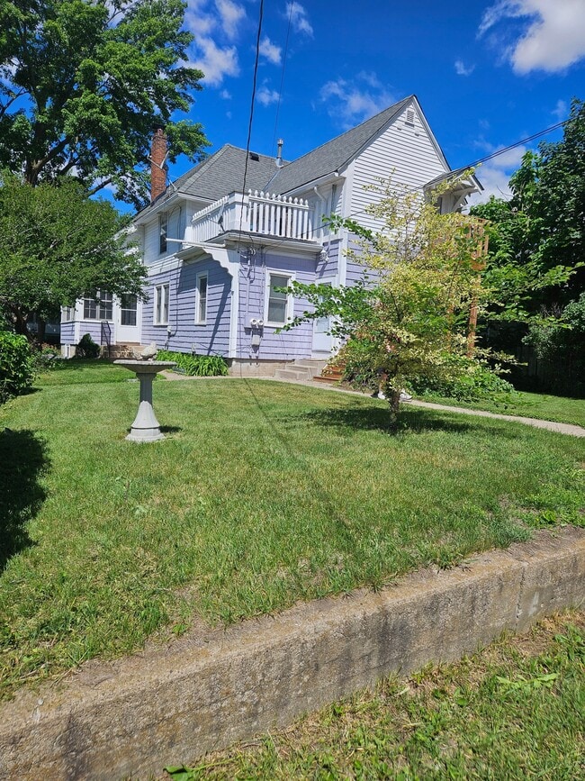 Building Photo - 2303 Pierce St NE