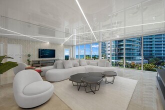 Building Photo - 10275 Collins Ave
