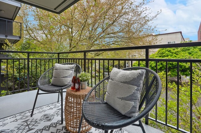 Photo - 1bd/1ba Seattle Condo