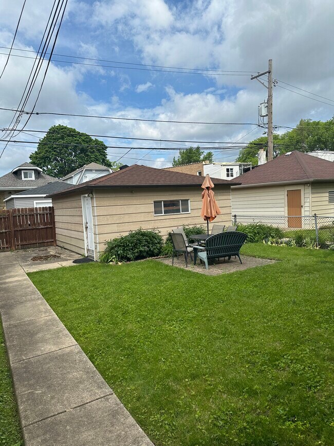 Foto del edificio - 6544 N Talman Ave