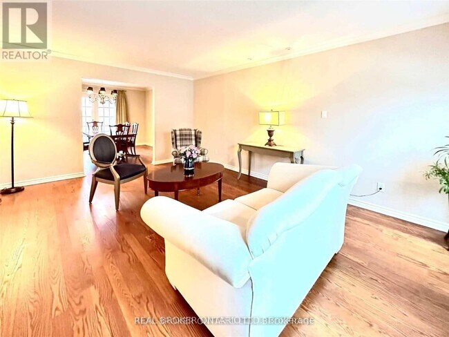 Building Photo - 2524 King Richards Pl