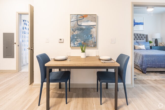 The Elliot- 1HAB, 1BA - Innslake Place