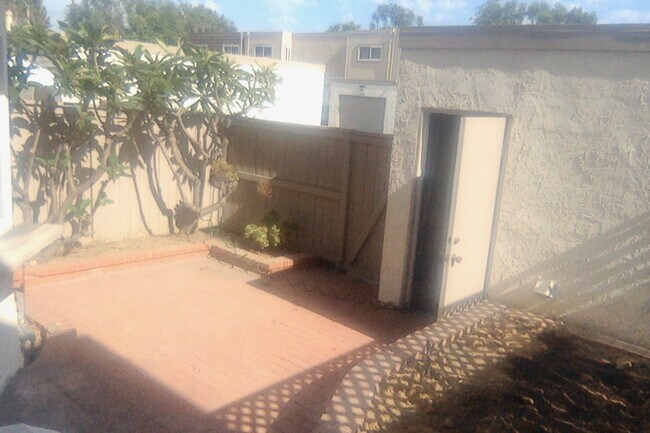 Patio - 4465 Outrigger Cir