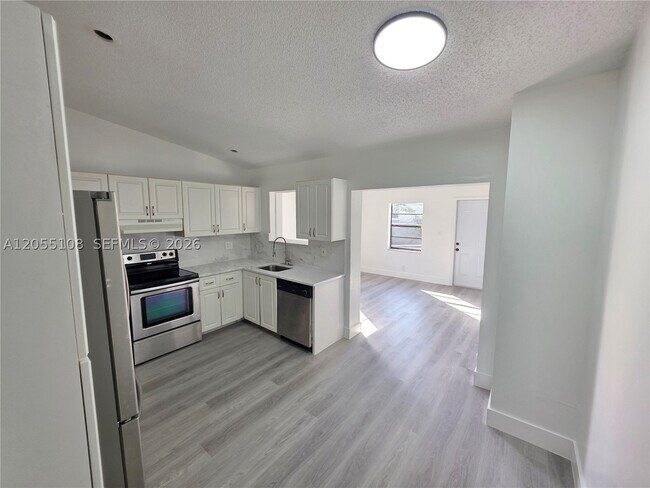 Foto del edificio - 5307 NW 93 Ave