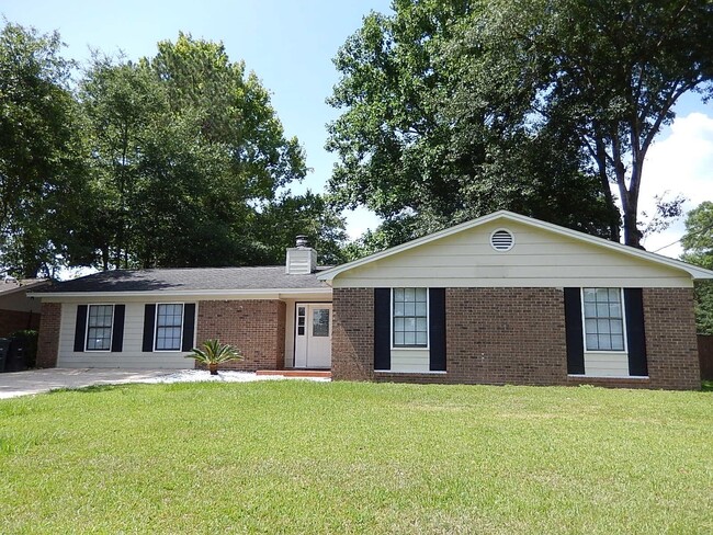 Building Photo - 2716 Whitney Dr N