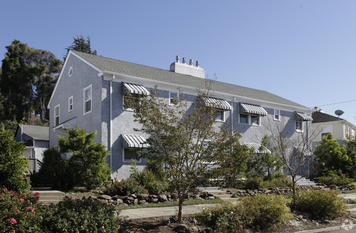 Building Photo - Oceanside Apartments