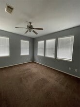 Building Photo - 2117 Kemah Village Dr