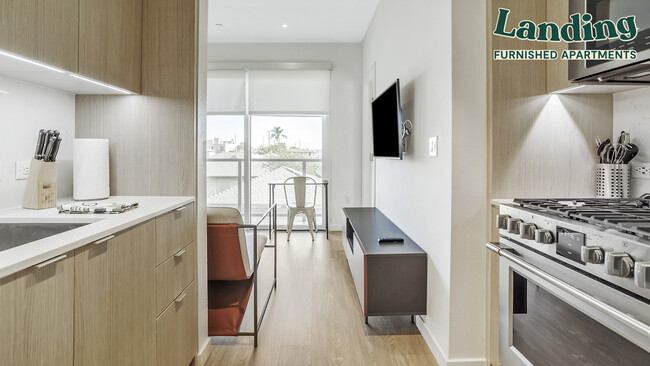 Foto del edificio - 8820 Belford Ave