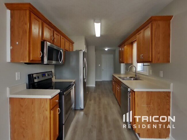 Foto del edificio - 1429 Cedar Springs Cir