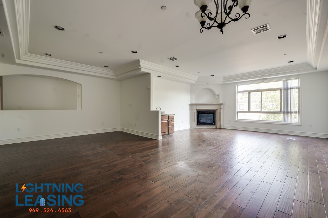 Foto principal - 10641 Woodbridge St
