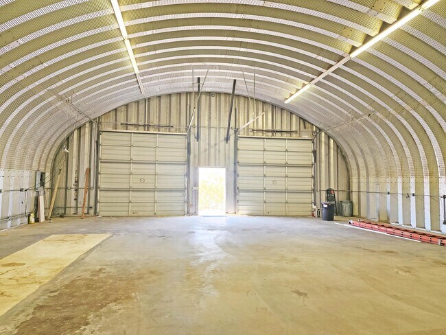 Building Photo - 1320 E Carrol St