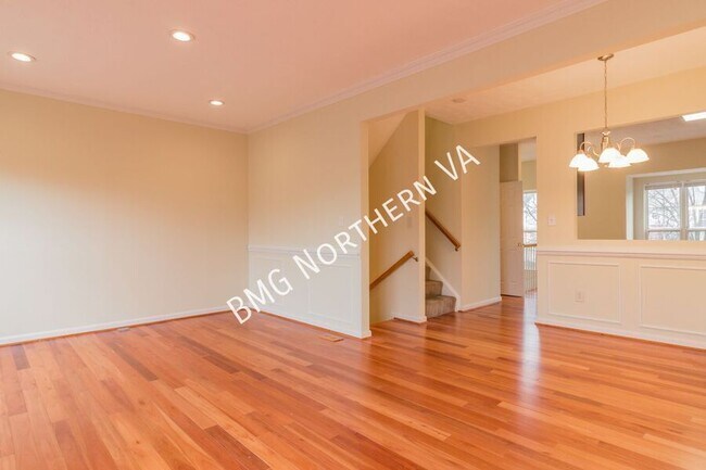 Building Photo - 44126 Tippecanoe Terrace