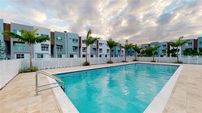 Building Photo - 2555 NE 193rd St