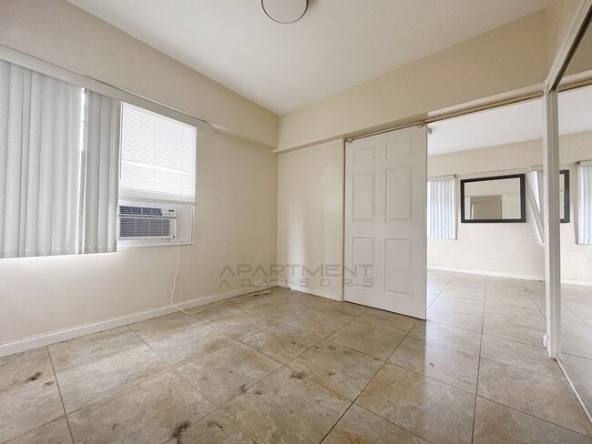 Building Photo - 2153 Ala Wai Blvd