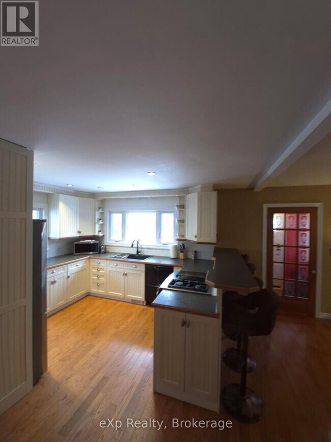 Photo du bâtiment - 80 Church St