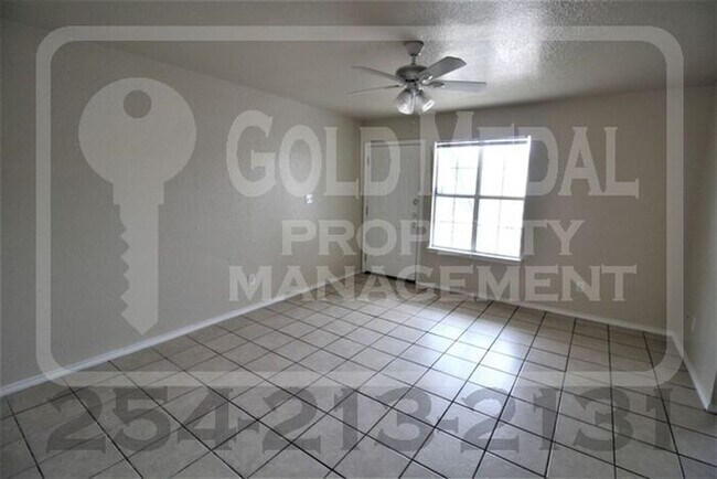 Foto del edificio - Spacious 3-Bedroom, 2-Bathroom Unit in Loma Vista- 3205 Hereford, Unit A, Killeen