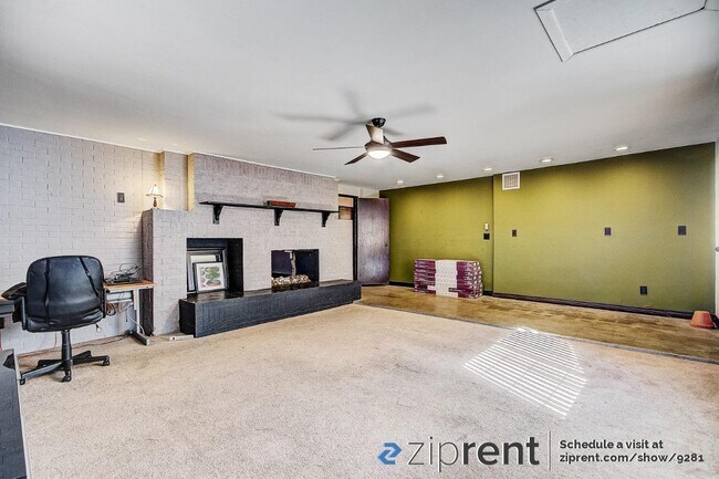 Foto del edificio - 9334 Pioneer Blvd