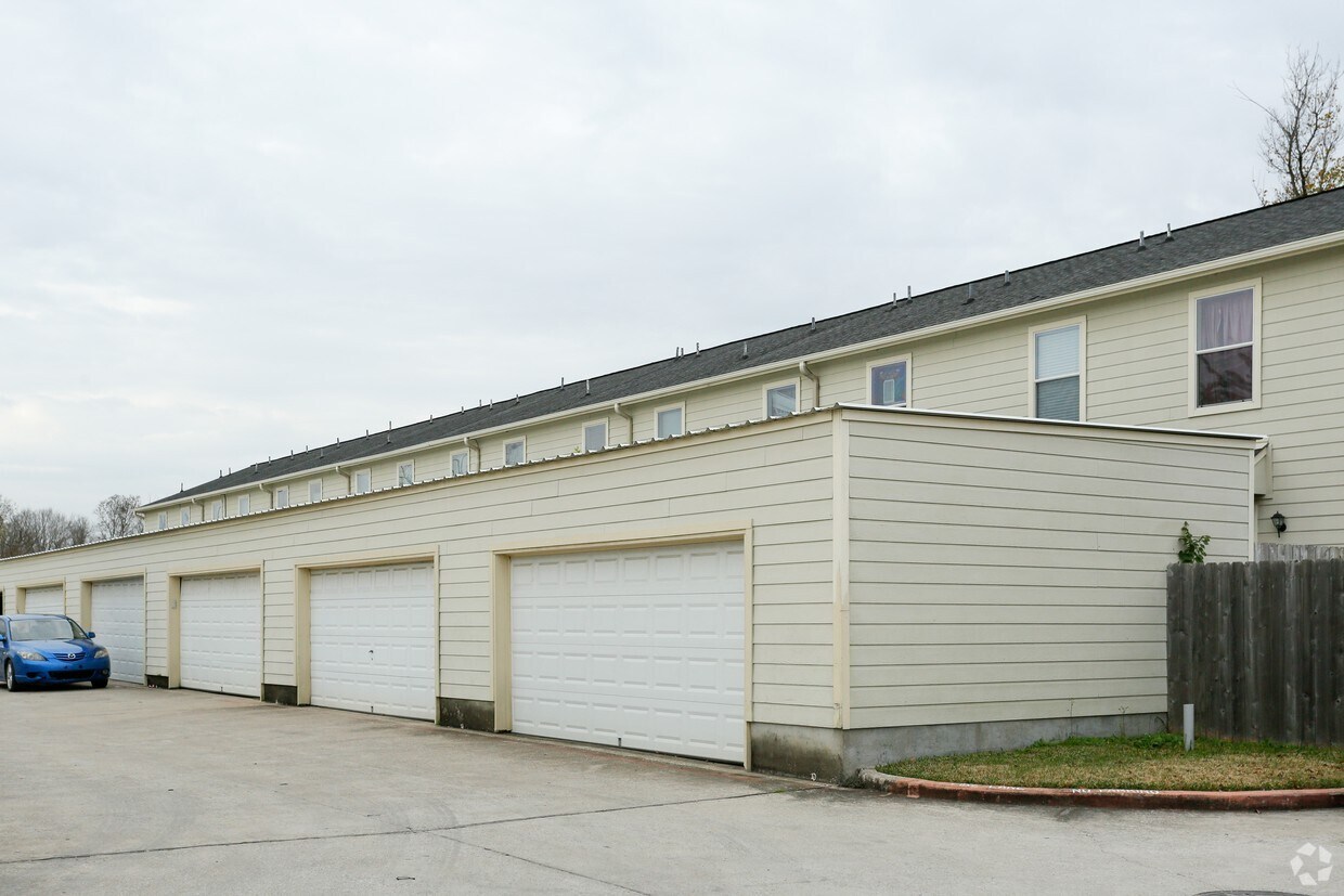 Shaver Landing Apartments Pasadena, TX
