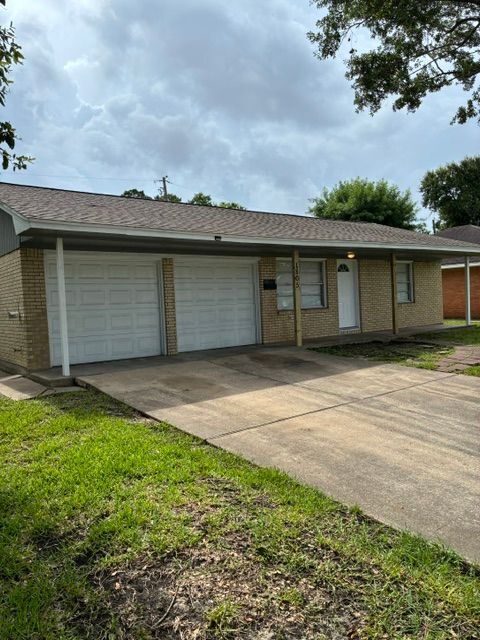 Building Photo - 1805 Thelma Ln