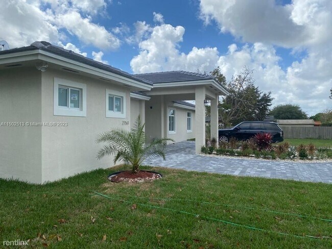 Foto del edificio - 4 br, 2.5 bath House - 27561 SW 162nd Ct