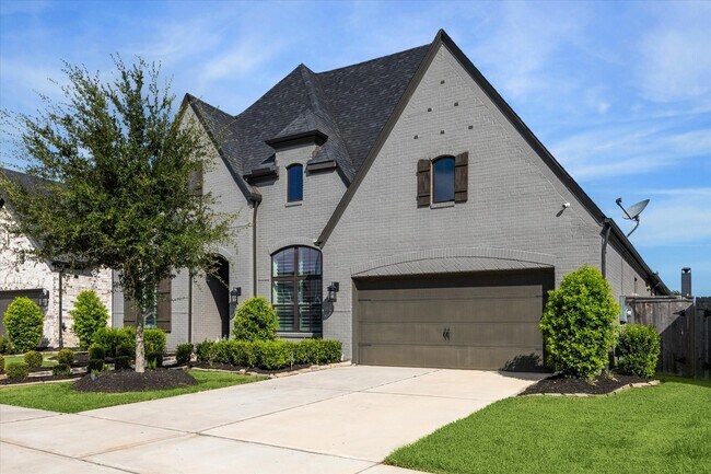 Foto del edificio - 8907 Autumn Pine Dr