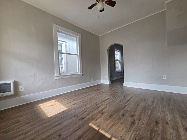 Foto del edificio - 1618 W Spofford Ave