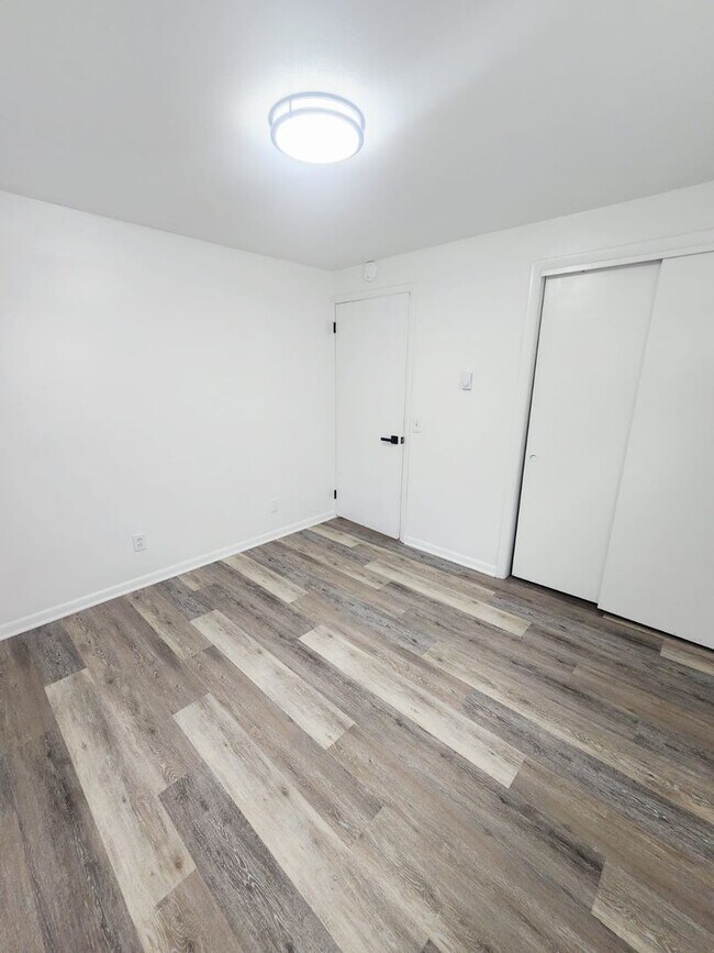 Foto del edificio - 616 S Clay St