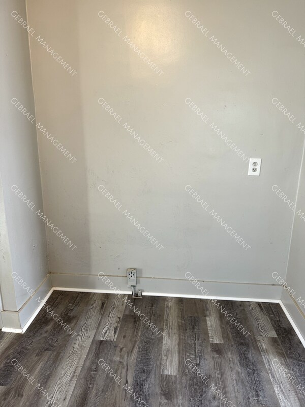 Foto del edificio - 620 W Ridgeway Ave