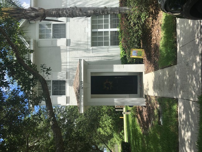 Building Photo - 12759 Sunland Ct