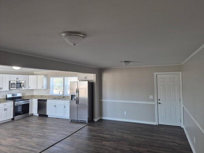 Foto del edificio - 3 Bedroom 1 Bath!