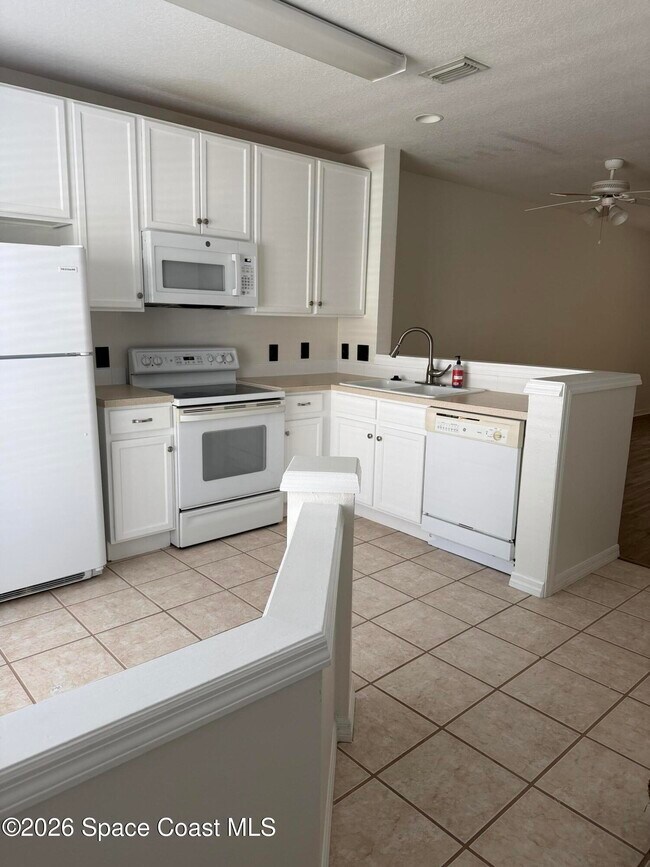 Foto del edificio - 1361 Hampton Park Ln