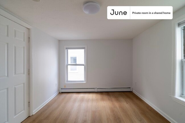 Foto del edificio - Room in Shared 4 bed/4 bath home