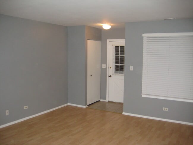 Building Photo - 1005 Cleveland Ct