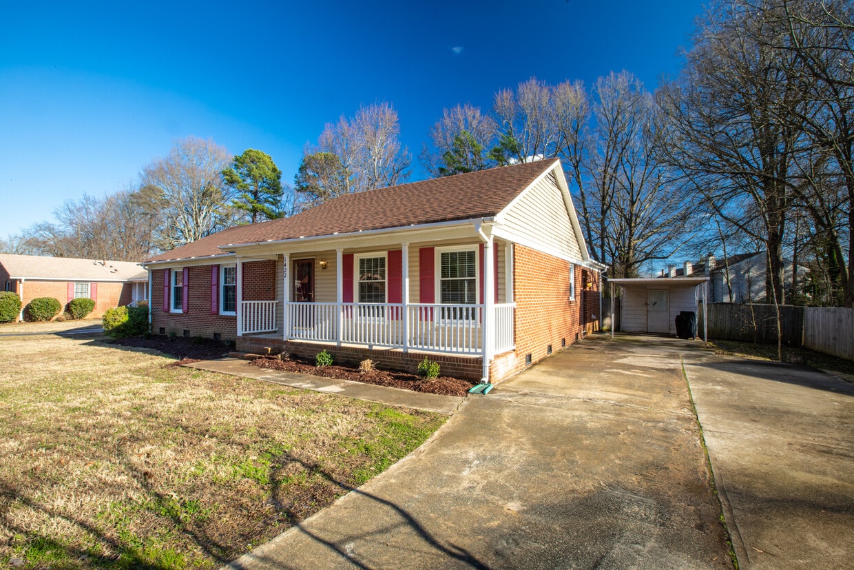 Primary Photo - 1422 Thermal Rd