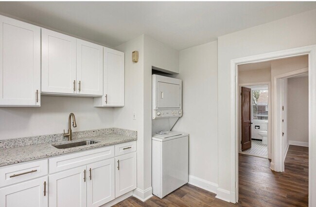 Building Photo - 3010 Woodring Ave