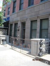 Building Photo - 1037 Washington St