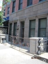 Building Photo - 1037 Washington St