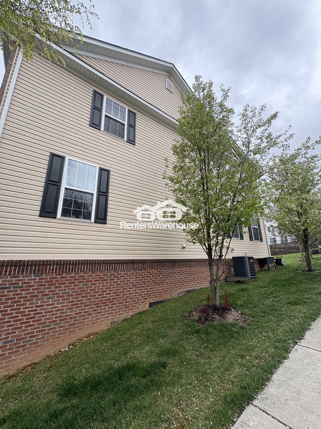 Building Photo - 6274 McKay Cir