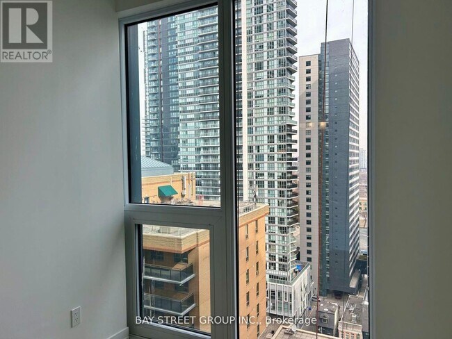 Building Photo - 82-2082 Dalhousie St