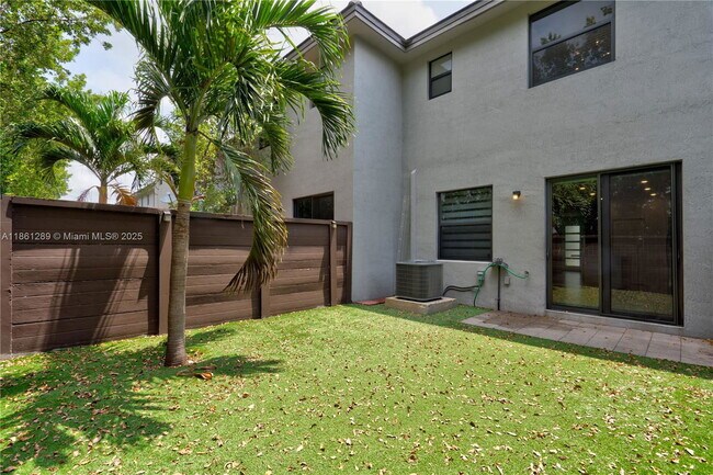 Foto del edificio - 15826 NW 91st Ave