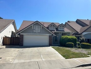 Building Photo - 580 Creekwood Ct