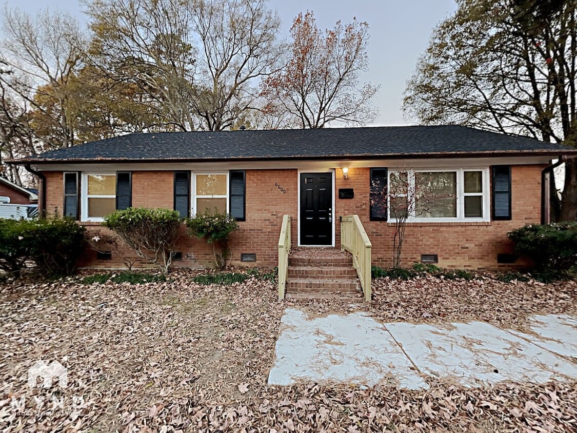 Foto principal - 6600 Barrington Dr